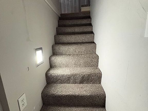 2nd image of 229 N Sandusky St APT 1