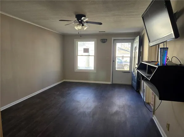 8508 Eby Ave, Overland Park, KS 66212