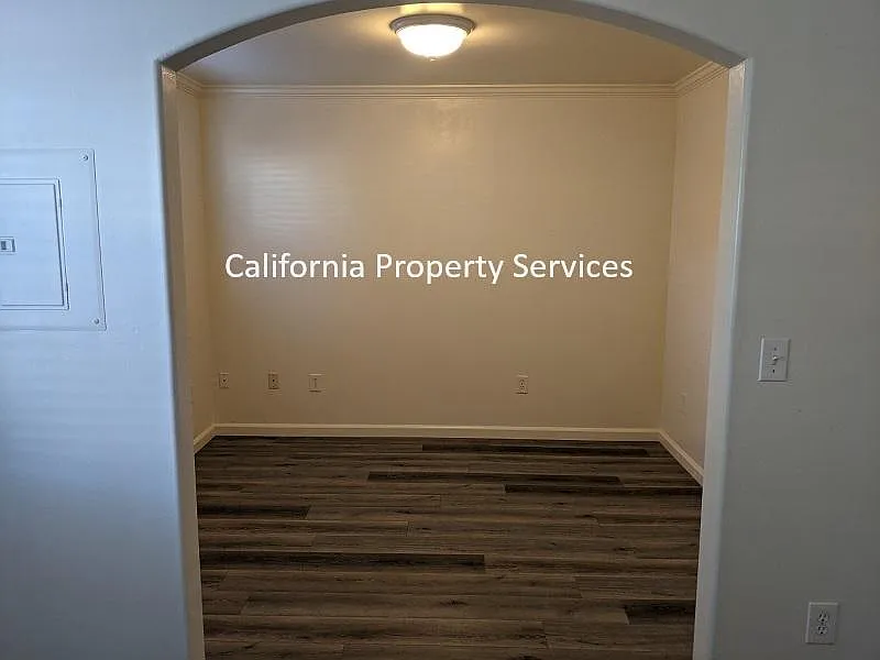 Studio, $1,425 — Photo 4