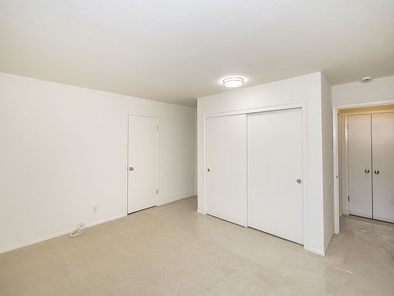 4th image of 1016 Middle Ave APT 7