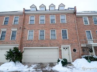 15 Landmark, Northfield, IL 60093