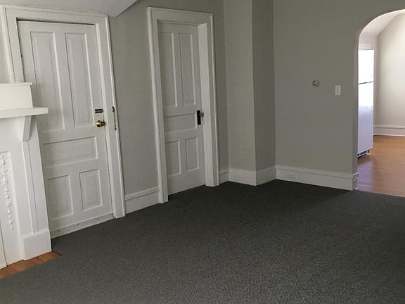 3rd image of 514 Glenwood Ave SE