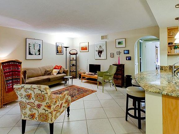 5th image of 445 S Palm Ave APT 3