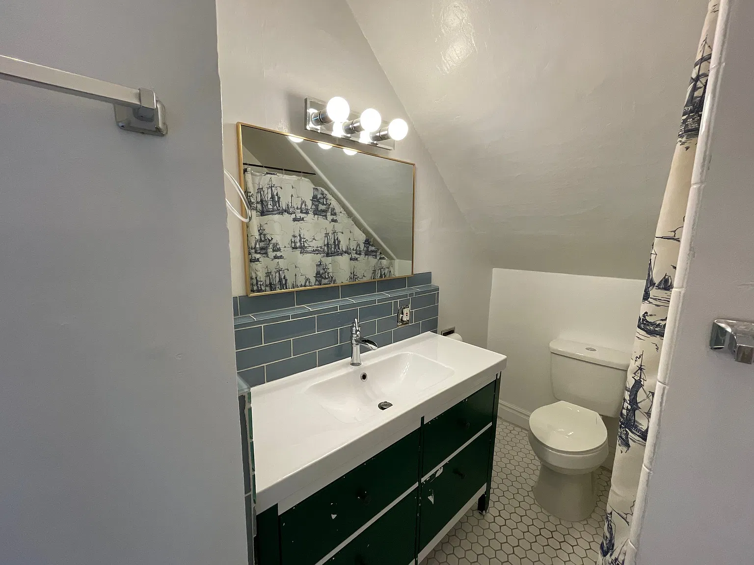 Charming Liberty Park area apartment - half of a duplex. Close to downtown. Quiet neighborhood. — Photo 3