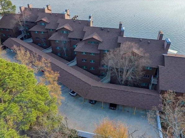 142 Lake Hamilton Dr APT 204, Hot Springs National Park, AR 71913