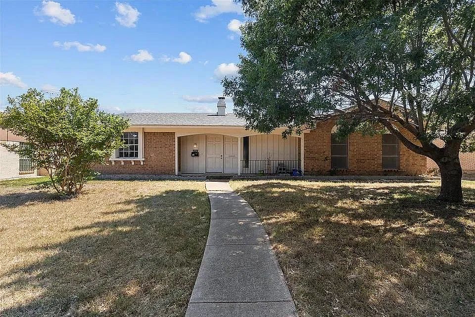 1st image of 3638 Hillsdale Ln