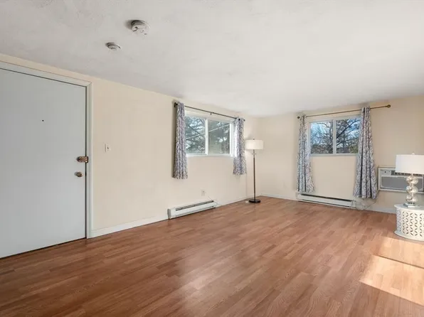 5 Wampus Ave, Acton, MA 01720