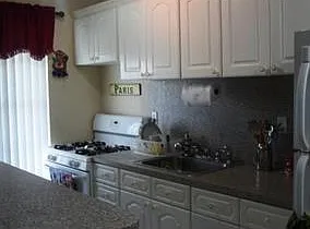 3807 SW 79th Ave — Photo 4