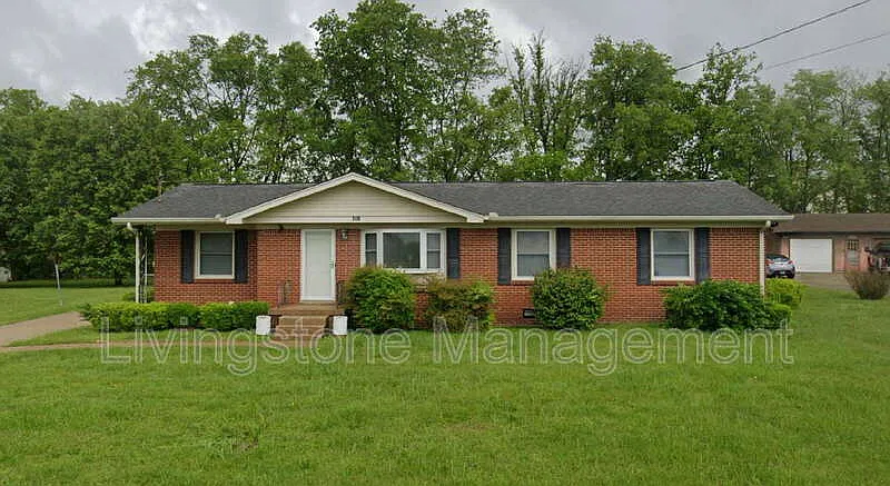 105 Trail Dr