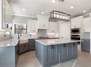 210 SW Highland Rd, Bentonville, AR 72712