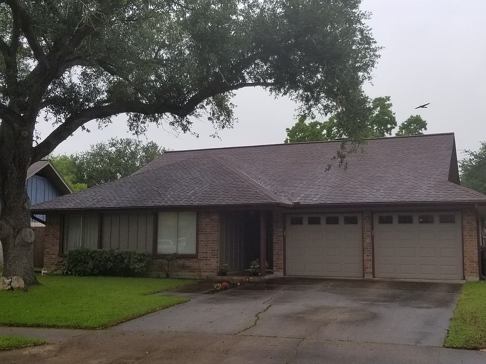 1st image of 104 Bowling Green Dr