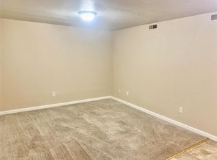 501 Chester St APT 5, New Athens, IL