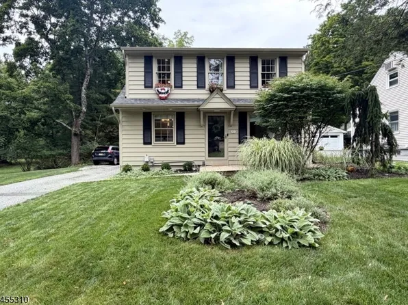 837 Circle, Franklin Lakes Boro, NJ 07417