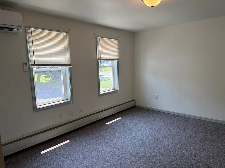 13 Morris Ln #I — Photo 5