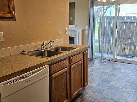 5th image of 4015 Idaho Ave APT 104