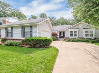 876 Sugar Hill Dr, Ballwin, MO 63021