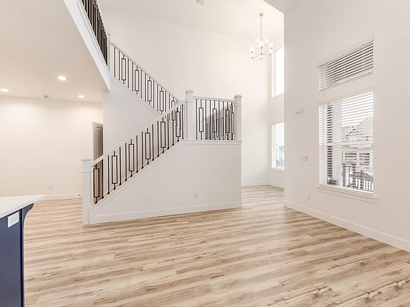4th image of 13694 S Devers Dr