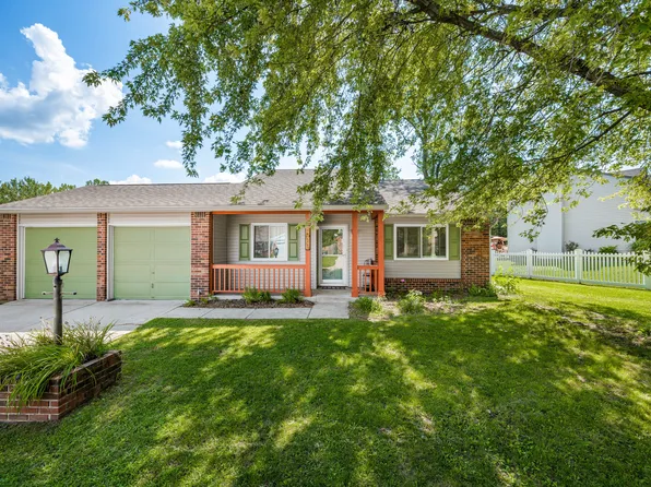 1511 Timber Village Dr, Greenwood, IN 46142