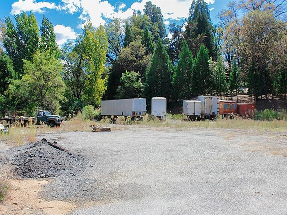 2nd image of 27994 Cemetery Aly