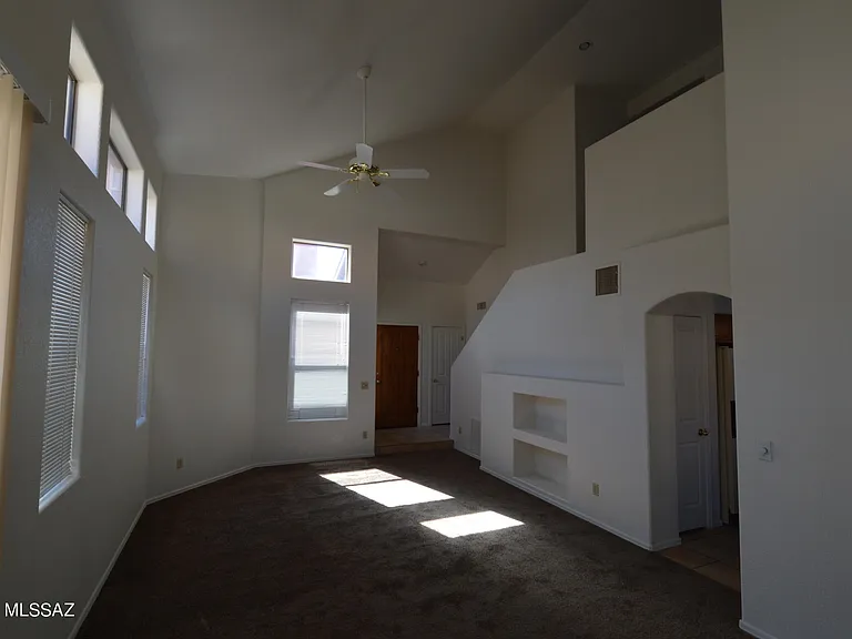 5341 E Timrod St — Photo 2