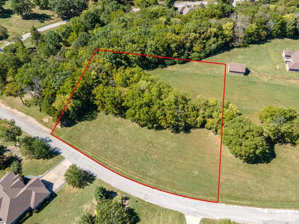 4265 S 94th Road, Bolivar, MO 65613