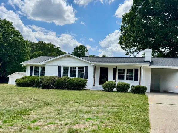 3939 Lewiston Rd, Summerfield, NC 27358