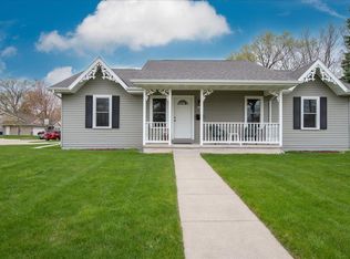 359 Knapp St, Oshkosh, WI 54902