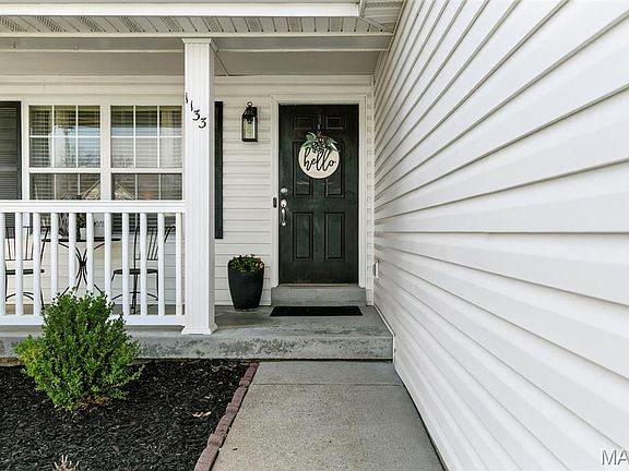 3rd image of 1133 Oakley Ln