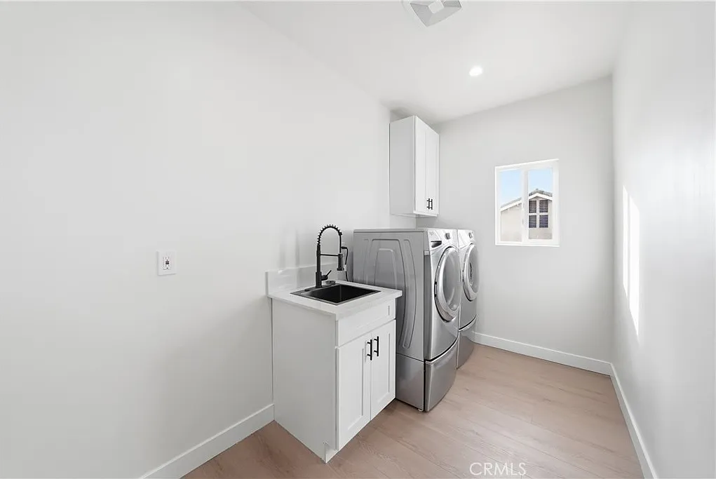 4 bed, 2.5 bath, 1977 sqft, $2,800 — Photo 3