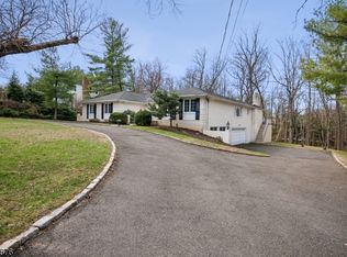 131 Lawrence Dr, Millburn Twp., NJ 07078