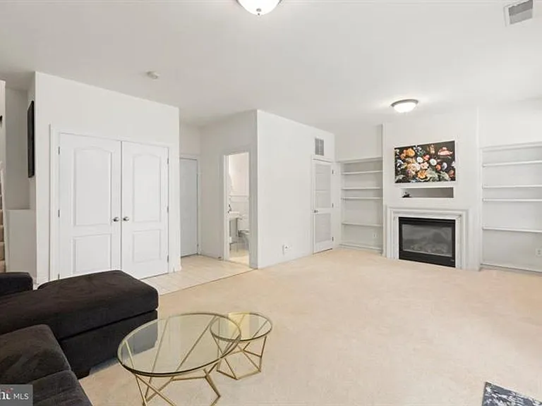 13340 Colchester Ferry Pl — Photo 7