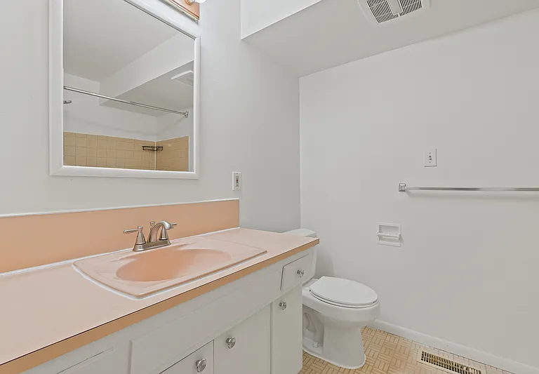 5044 Sand Point Way NE — Photo 15
