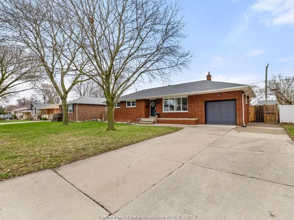 1064 Virginia Ave, Windsor, ON N8S 2Y7