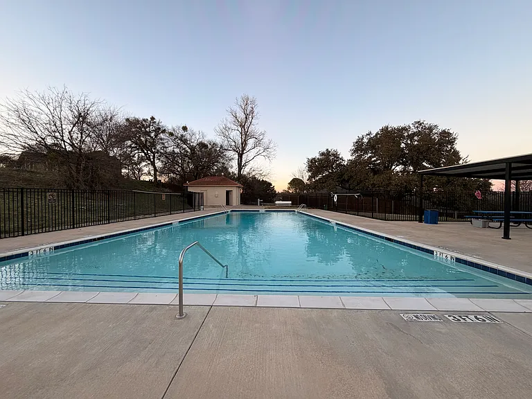 2317 Forest Hill Ln — Photo 19