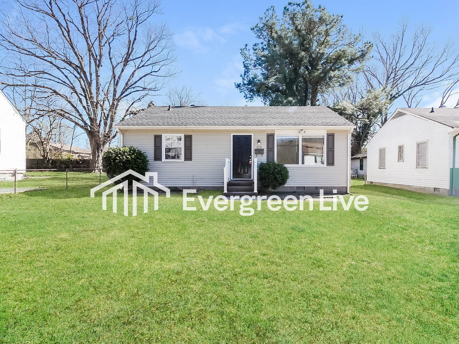 3 bed, 1.0 bath, 980 sqft, $1,645 — Photo 1