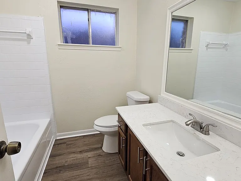10303 Old Towne Ln — Photo 13