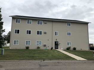 3740 7th St S, Moorhead, MN 56560