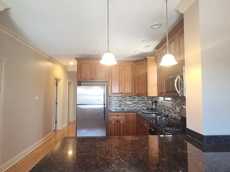 5614 W Melrose St #2 — Photo 3