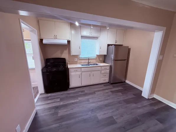 1071 Euclid Ave, Long Beach, CA 90804
