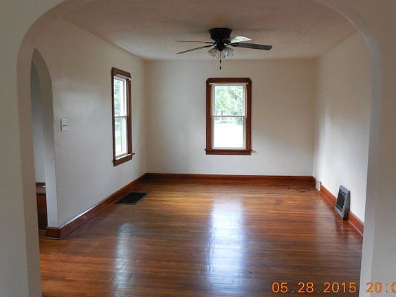 4th image of 1032 5th Ave