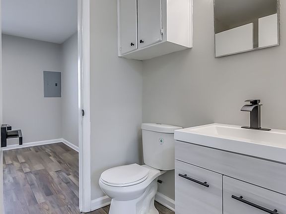 4th image of 1014 Gunnerson Ave #C