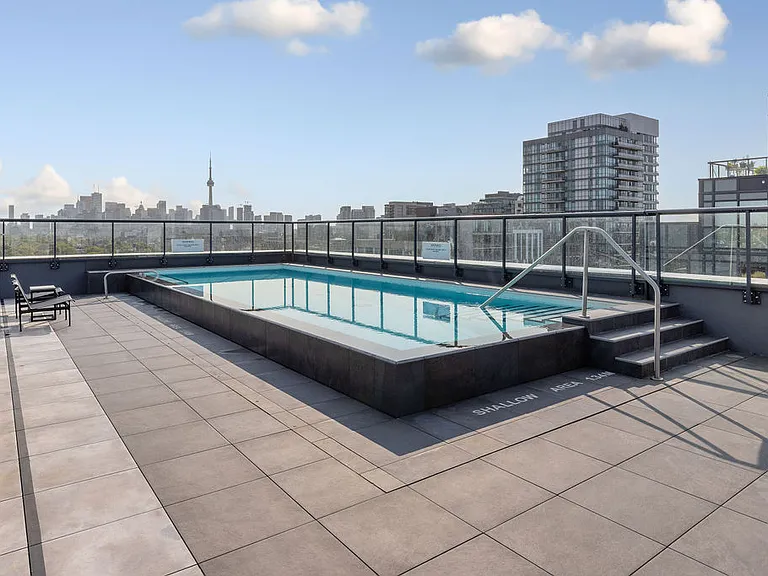 410 Dufferin St — Photo 15