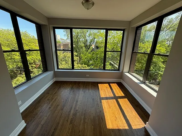 2 bed, 1400 sqft, $3,300 — Photo 3