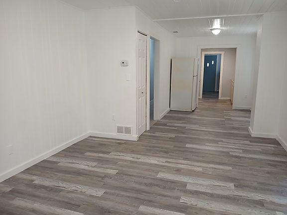 3rd image of 2434 Irving Ave S