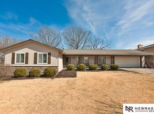 1029 N 105th St, Omaha, NE 68114