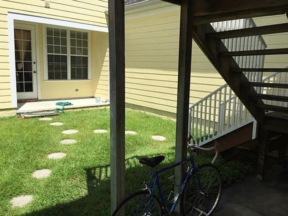 3rd image of 4242 Avon Park Cir