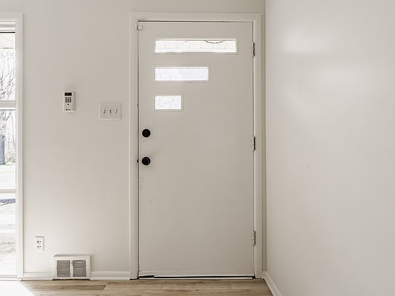 3rd image of 5210 Ashbourne Ln