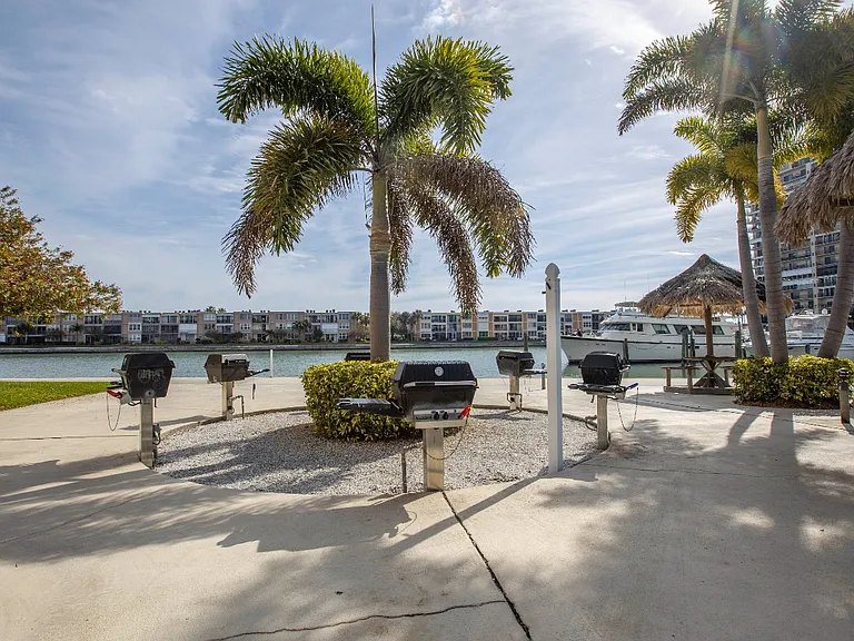 7700 Sun Island Dr S #402 — Photo 16