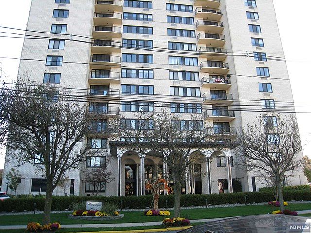1st image of 1590 Anderson Ave #12D