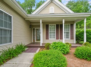 28 Summerfield Dr #28, South Grafton, MA 01560